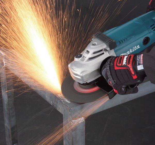 Makita GA7020 2200 W Büyük Taşlama Makinesi 180 mm